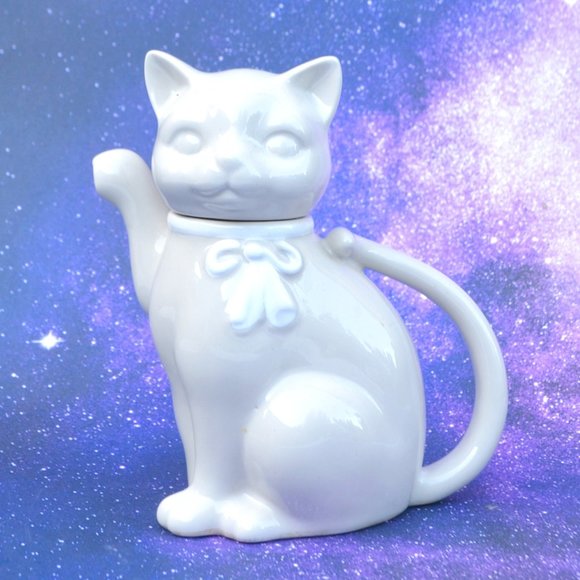 Vintage Takahashi Porcelain Kitty Cat Teapot
